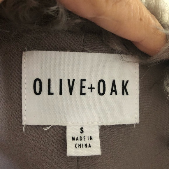 ๐ฅHOST PICK๐ฅOlive + Oak Faux Fur Fuzzy Vest - Picture 6 of 8
